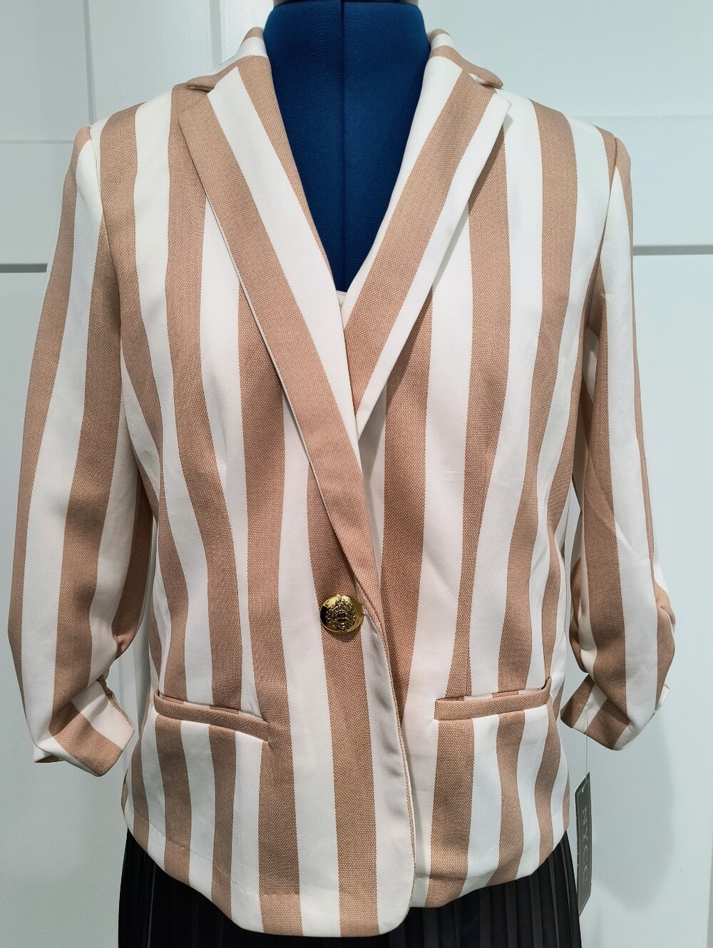 NWT NYCC Tan and White Striped Single-Button Blazer - Picture 2 of 5